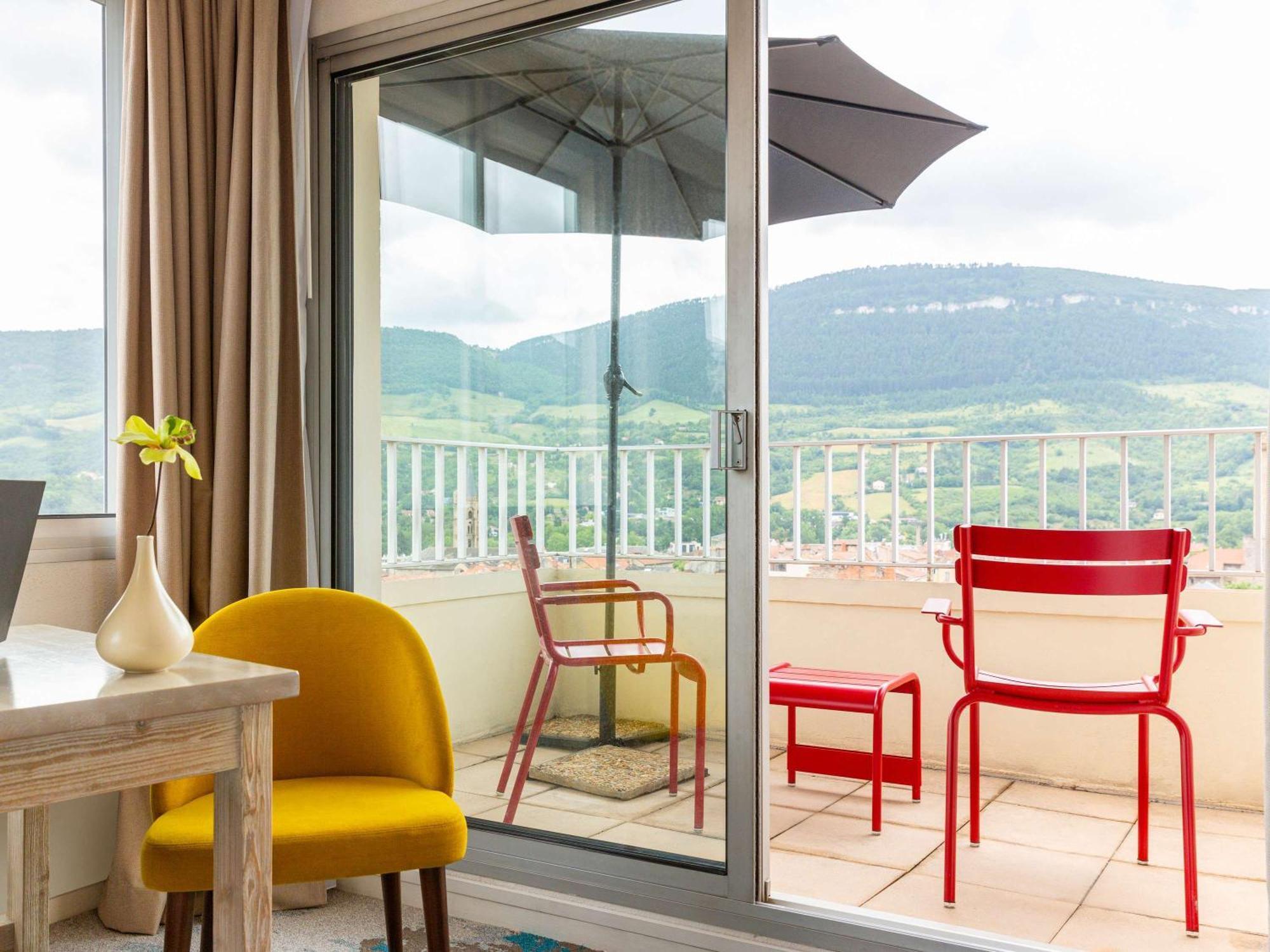 Mercure 4*