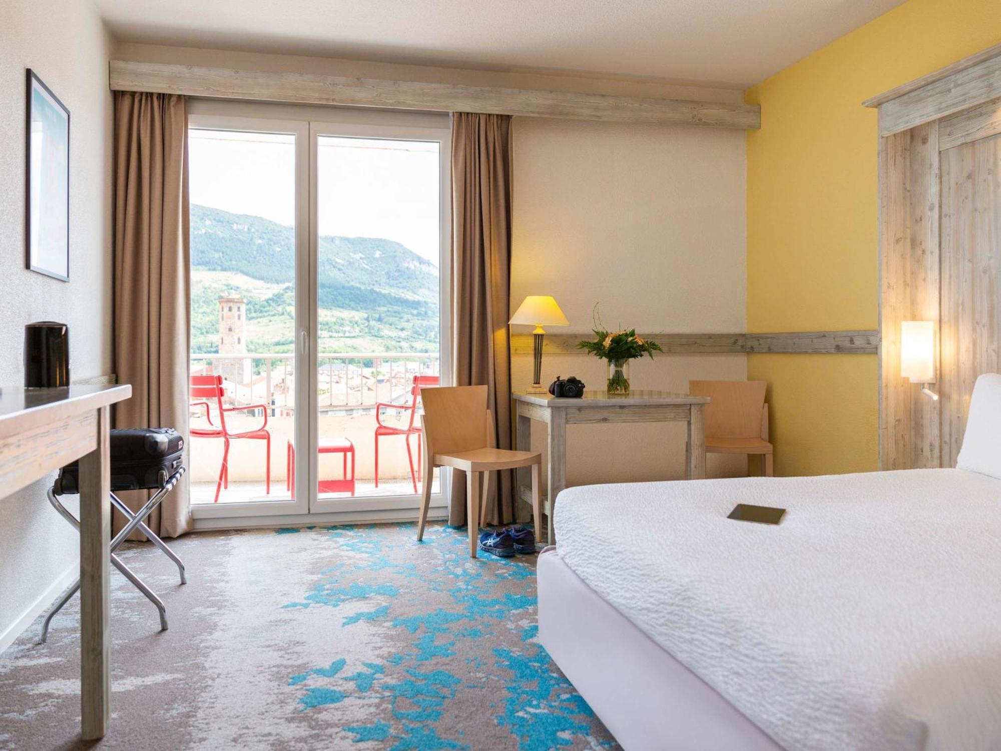 Mercure 4*